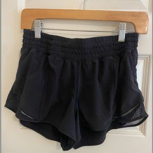 Lululemon Hotty Hot High-Rise Short 2.5"